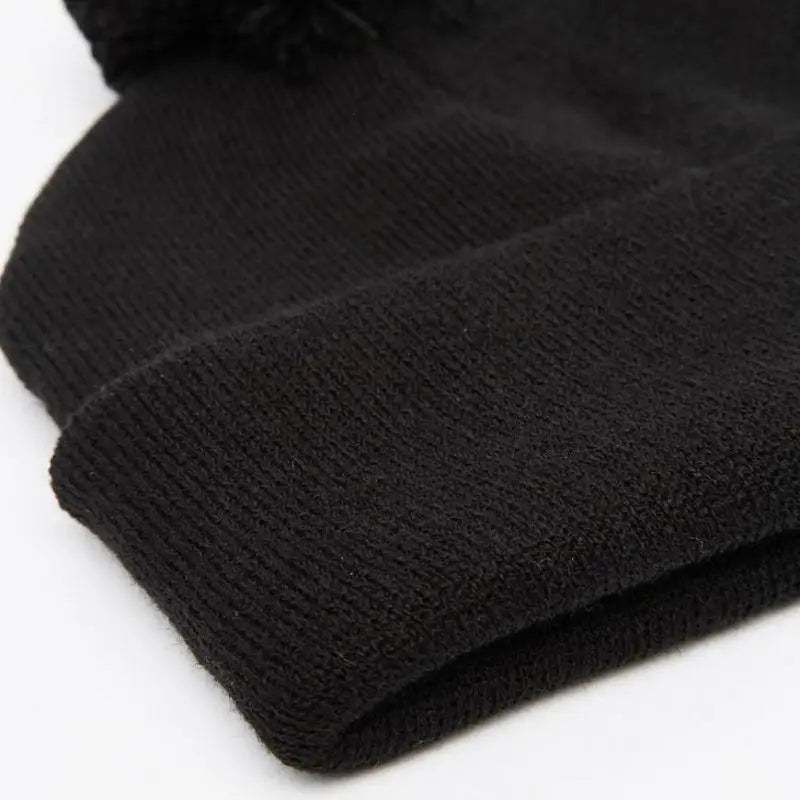 Bonnet Noir Pompon | BLACKPOMP