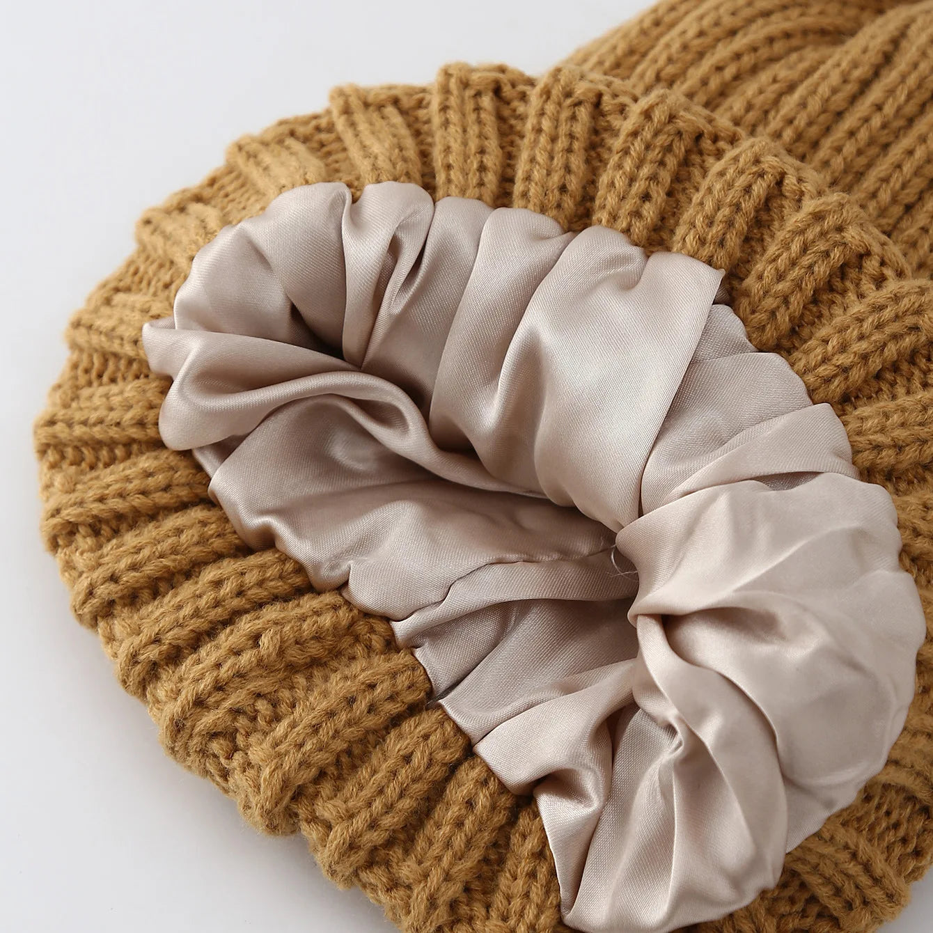 Bonnet en satin noir | TRICO'S
